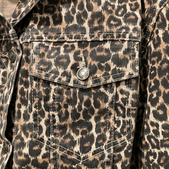 Free People Cheetah Print Denim Jacket Size M - Picture 7 of 13